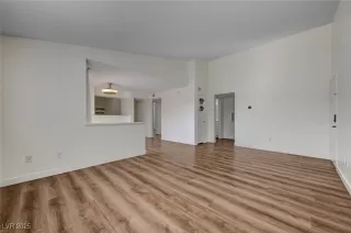 Photo #6: 2650561 Listing 