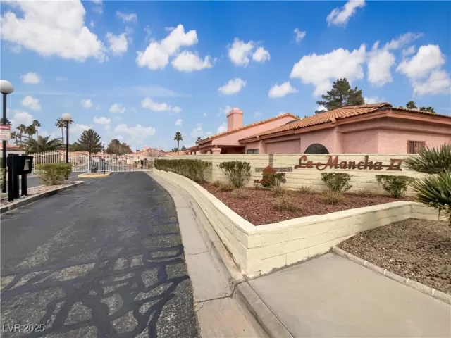 MLS: 2650590 Condo For Sale