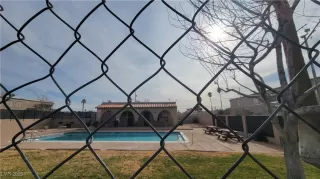 Photo #3: 2650630 Listing 