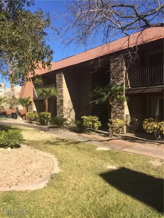 Photo #1: 2650691 Listing 