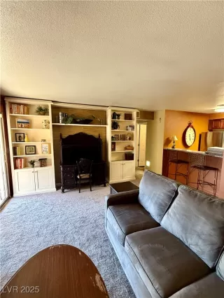 Photo #5: 2650691 Listing 