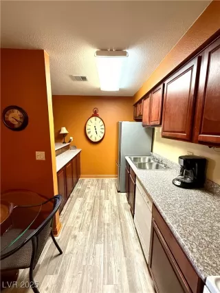 Photo #6: 2650691 Listing 