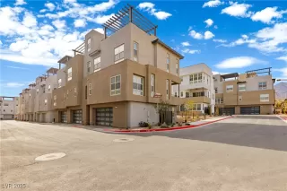 Photo #1: 2650707 Listing 