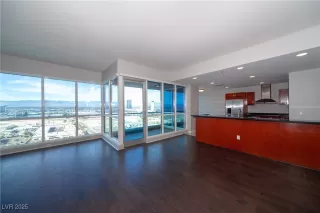 Photo #1: 2650733 Listing 
