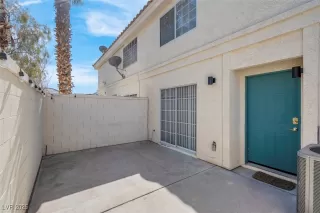 Photo #3: 2650750 Listing 