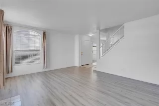 Photo #6: 2650750 Listing 