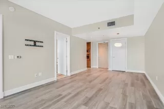 Photo #4: 2650770 Listing