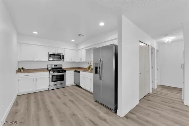 MLS: 2650781 Condo For Sale