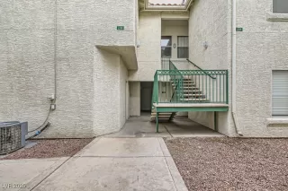 Photo #3: 2650785 Listing 