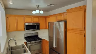 Photo #4: 2650818 Listing 