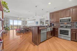 Photo #2: 2650901 Listing 