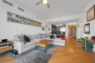 Photo #3: 2650901 Listing 