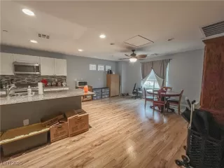 Photo #4: 2650911 Listing 