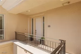 Photo #3: 2650929 Listing