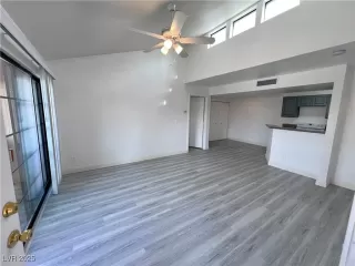 Photo #4: 2650931 Listing 