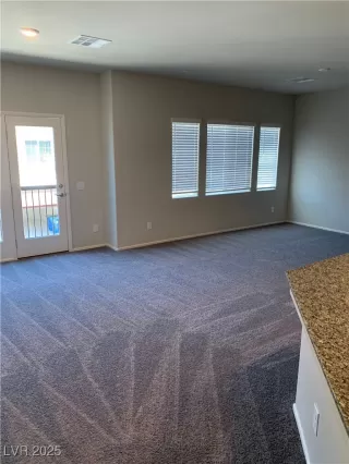 Photo #4: 2650932 Listing 