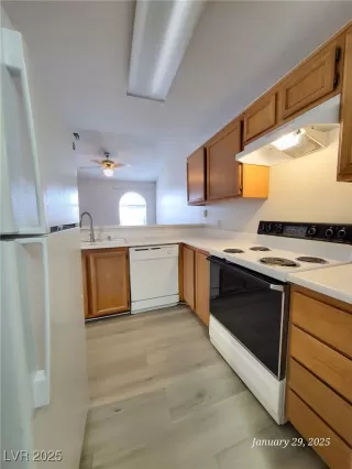 Photo #5: 2650967 Listing 