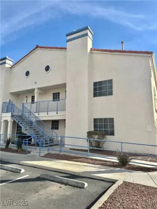 Photo #1: 2650969 Listing