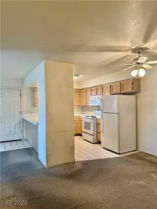 Photo #5: 2650969 Listing