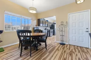 Photo #6: 2650973 Listing