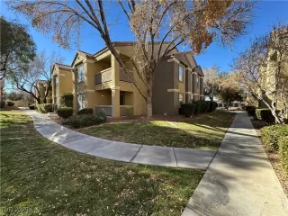 Photo #2: 2650978 Listing 