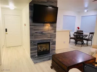 Photo #4: 2650986 Listing