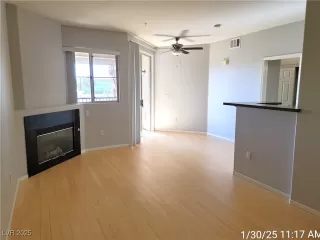 Photo #2: 2651003 Listing 