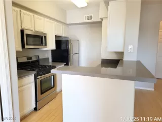 Photo #6: 2651003 Listing 