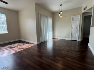 Photo #5: 2651006 Listing 