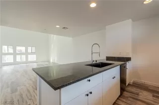 Photo #4: 2651010 Listing 