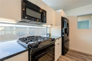 Photo #5: 2651010 Listing 