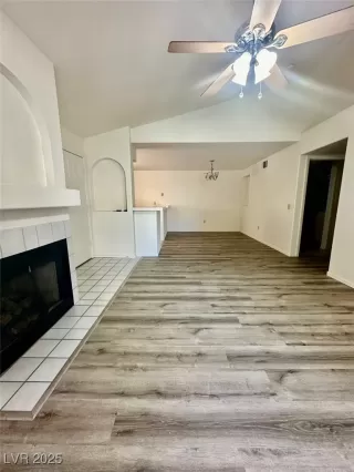 Photo #2: 2651069 Listing 