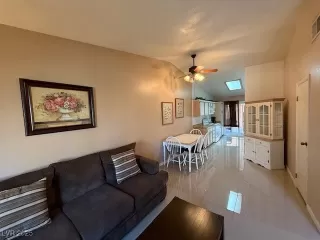 Photo #4: 2651070 Listing