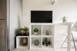 Photo #2: 2651146 Listing 