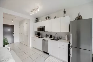 Photo #4: 2651146 Listing 