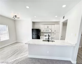 Photo #2: 2651148 Listing 