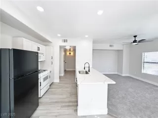 Photo #3: 2651148 Listing 
