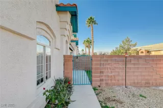 Photo #1: 2651166 Listing