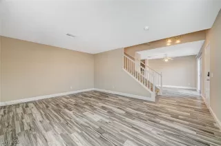 Photo #5: 2651166 Listing