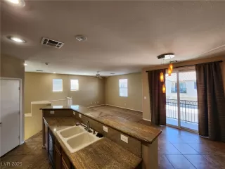 Photo #6: 2651180 Listing 