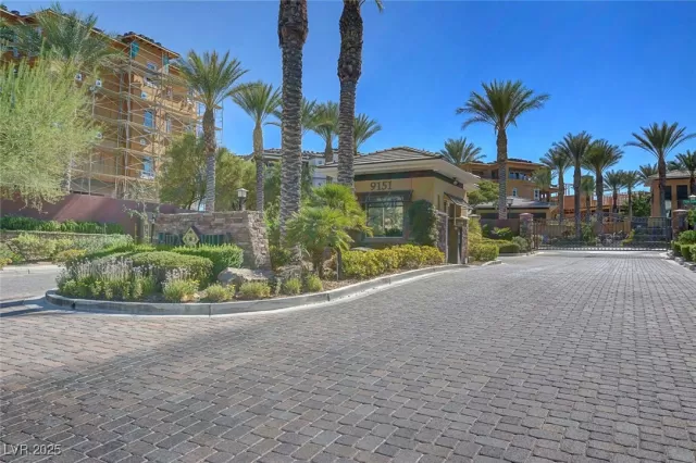 MLS: 2651196 Condo For Sale