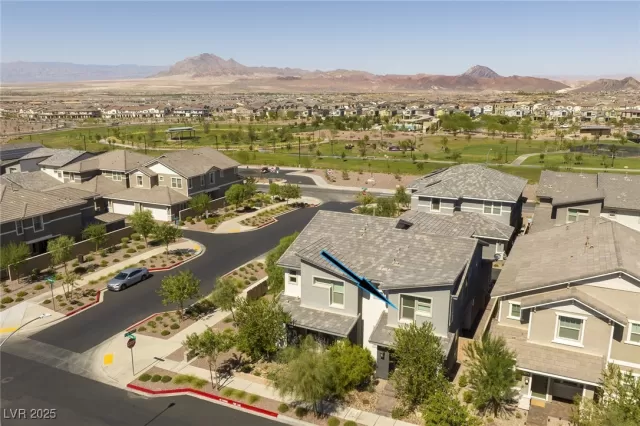 MLS: 2651204 Condo For Sale