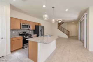 Photo #2: 2651204 Listing 