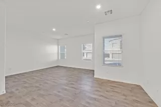 Photo #2: 2651226 Listing 