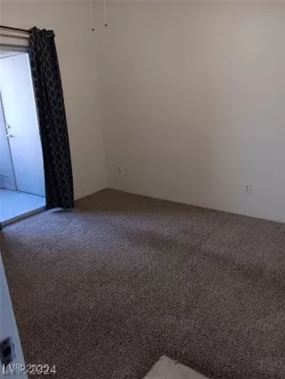 Photo #4: 2651269 Listing