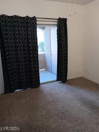 Photo #5: 2651269 Listing