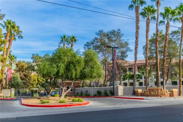 MLS: 2651286 Condo For Sale