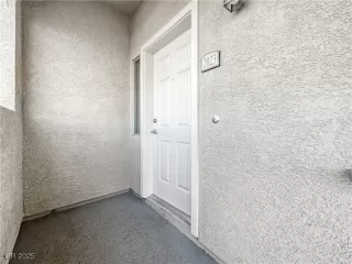 Photo #5: 2651299 Listing