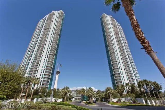 MLS: 2651305 Condo For Sale