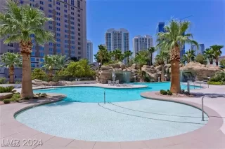 Photo #2: 2651305 Listing 